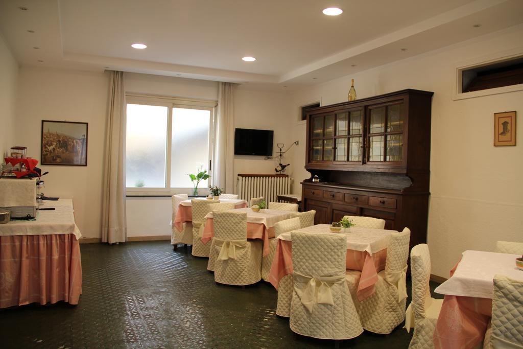 Hotel Persico Салуццо Экстерьер фото